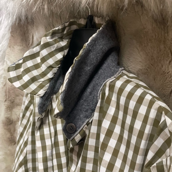 Lafayette 148 New York Button Down Long Sleeved Blouse Size Medium Top - Picture 6 of 7